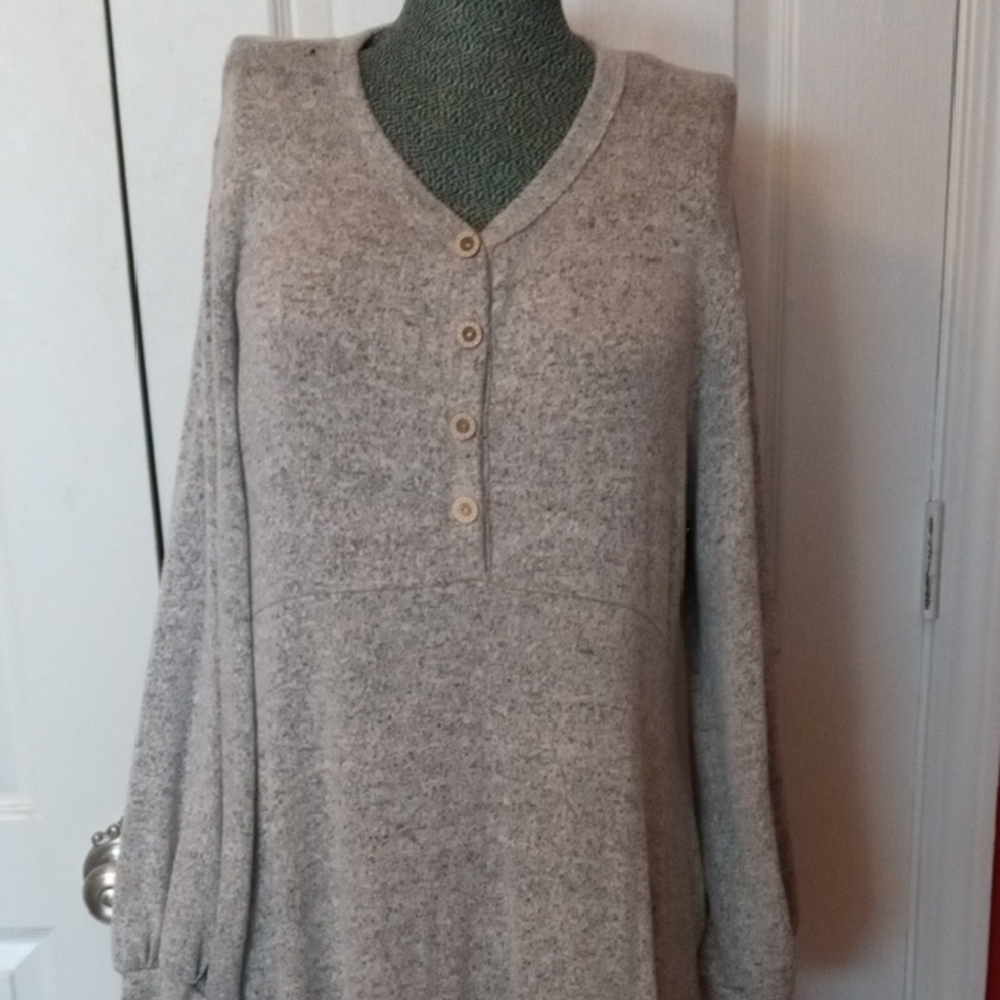 Heather Gray V-Neck Button Tunic